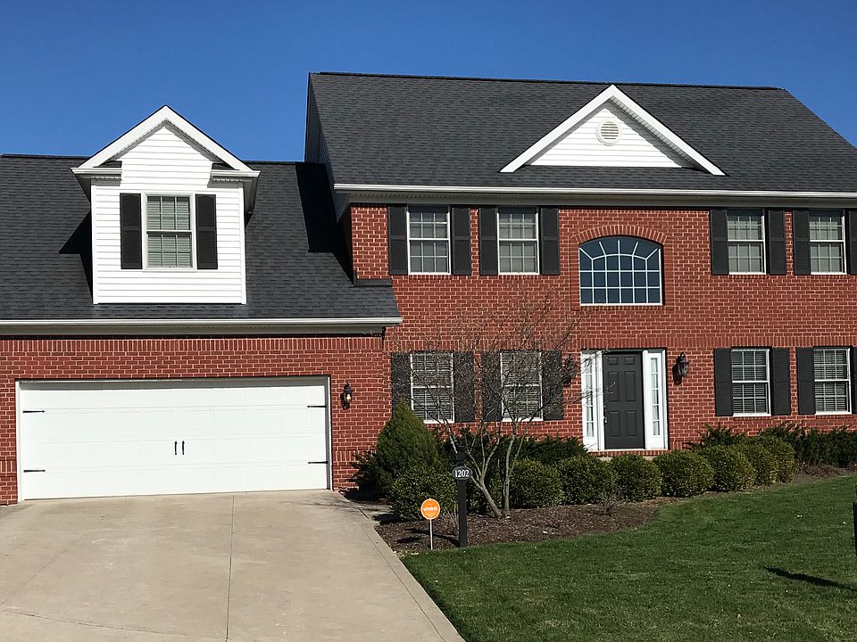 2nd image of 1202 Concord Hill Cir NE