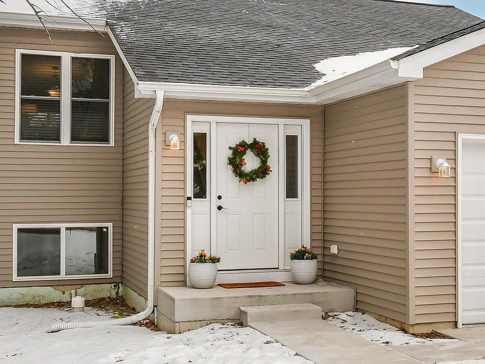 1st image of 9912 271st AVENUE