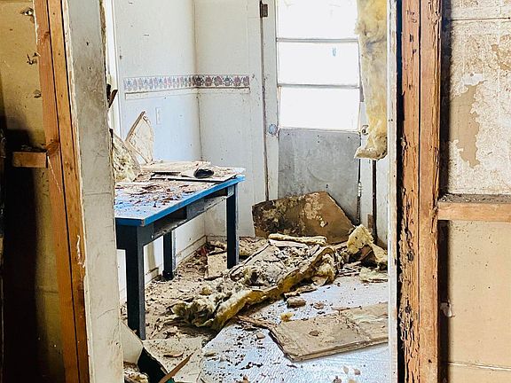 3rd image of 904 S Washington Ave