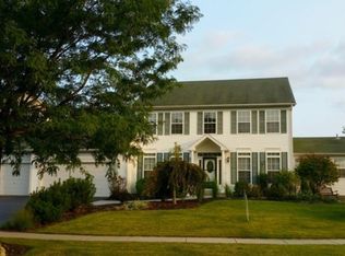 427 Lennox Dr, Oswego, IL 60543