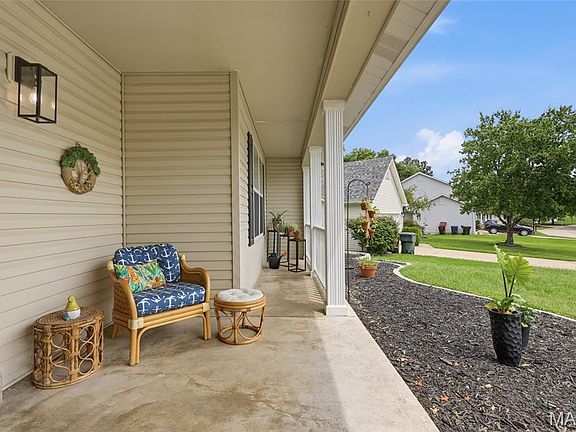 4th image of 1094 Treeshade Dr