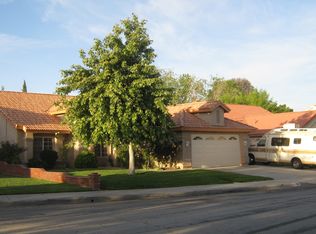 746 Whitlatch Dr, Lancaster, CA 93535