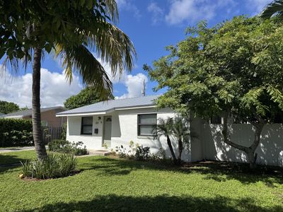 611 Monceaux Road, West Palm Beach, FL, 33405