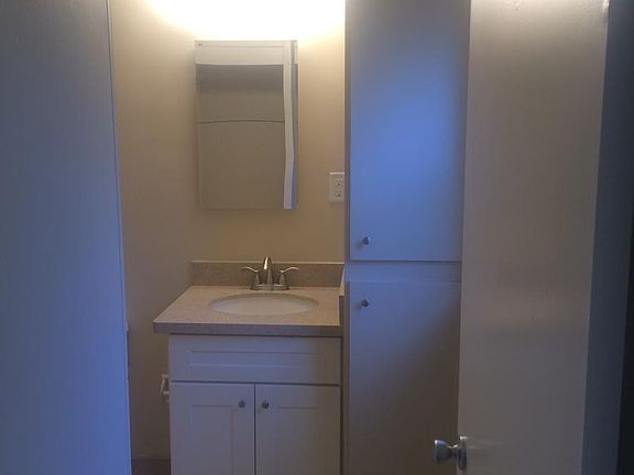 5th image of 537 Mariposa Ave APT 10