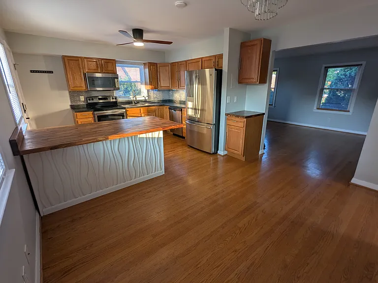 9709 Lyric Ln — Photo 8