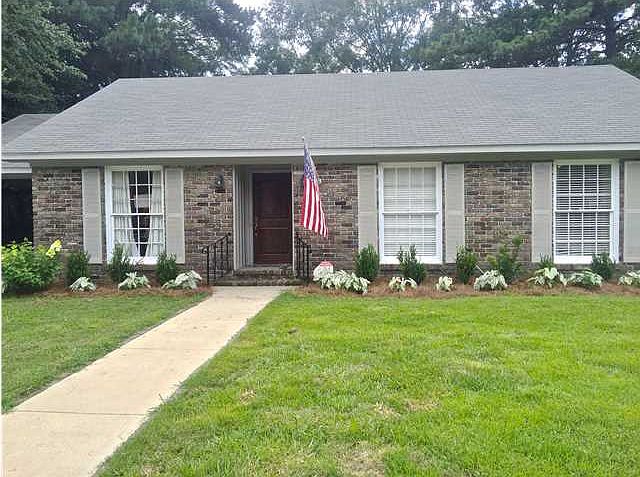 1st image of 708 W Barksdale Dr