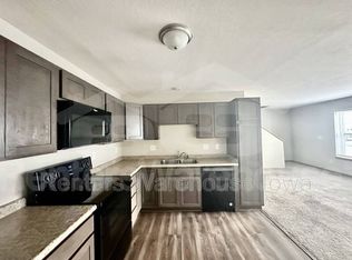 1166 SE Village View Ln, Ankeny, IA 50021