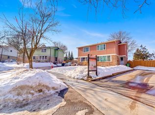 93 Bradstone Sq, Toronto, ON M1B1W1