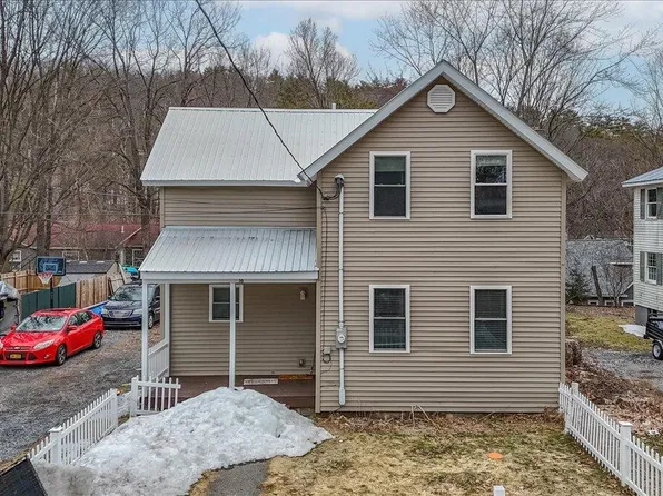 16 Hill Street, Lake Luzerne, NY 12846