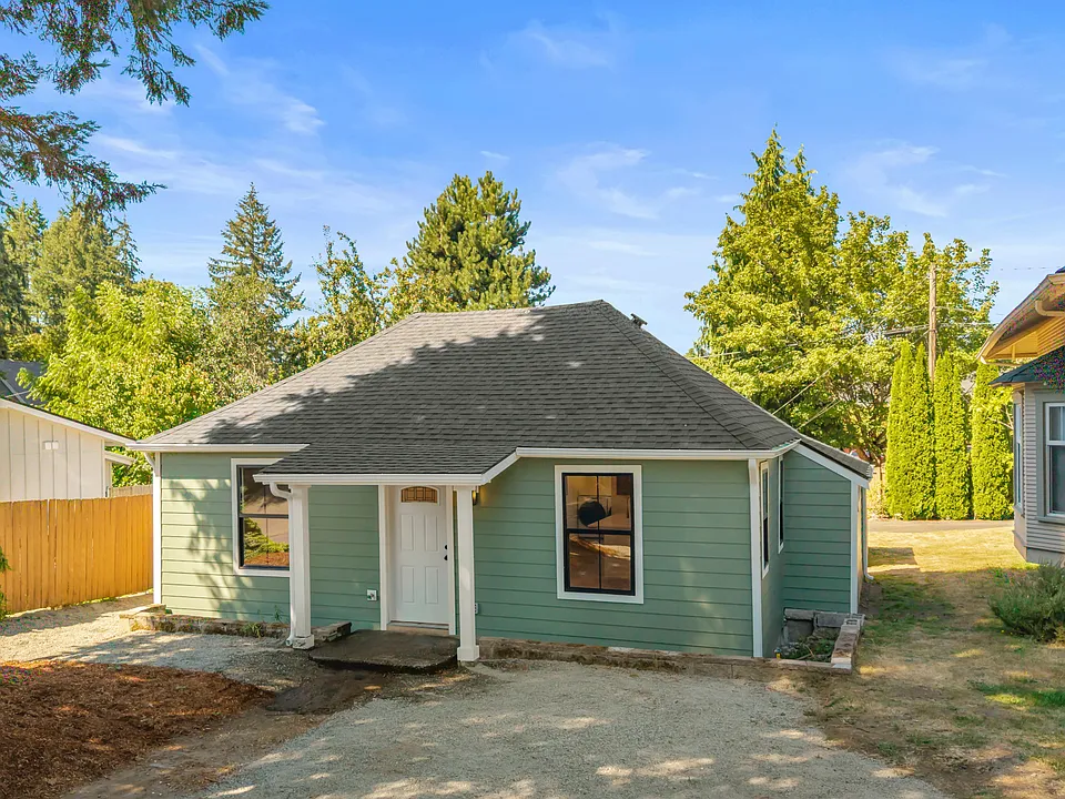 1524 5th Ave SE