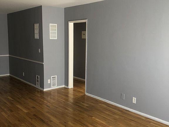 3rd image of 341 S Rexford Dr APT 8