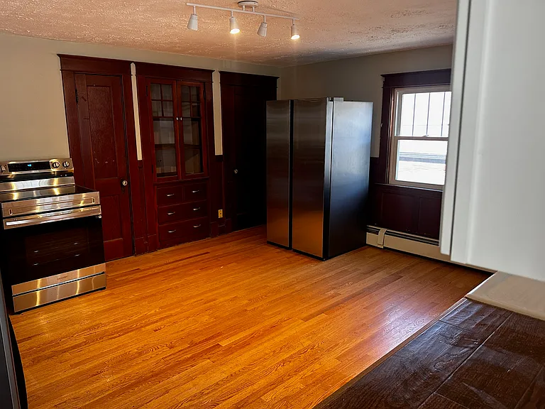 94 Pike St #2 — Photo 13