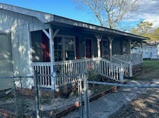 102 Laray Ave, Hamlet, NC 28345