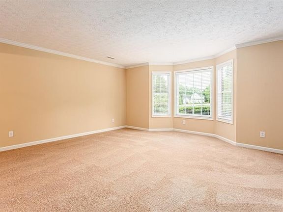 5th image of 108 Windsong Dr