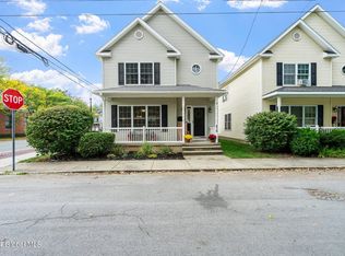 476 W Park Pl, Troy, NY 12182