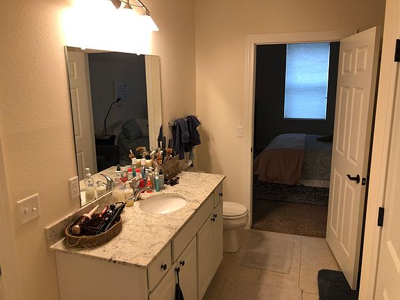 3rd image of 211 Lawn St Unit 101