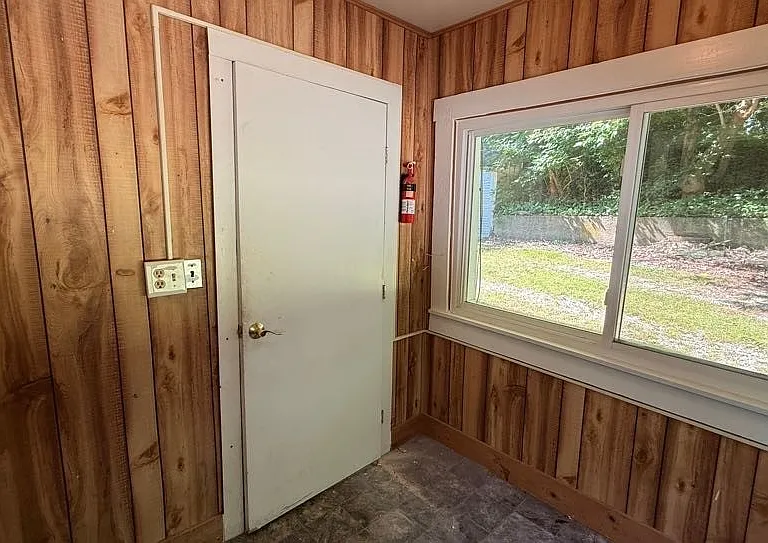 629 Portage Lakes Dr — Photo 9