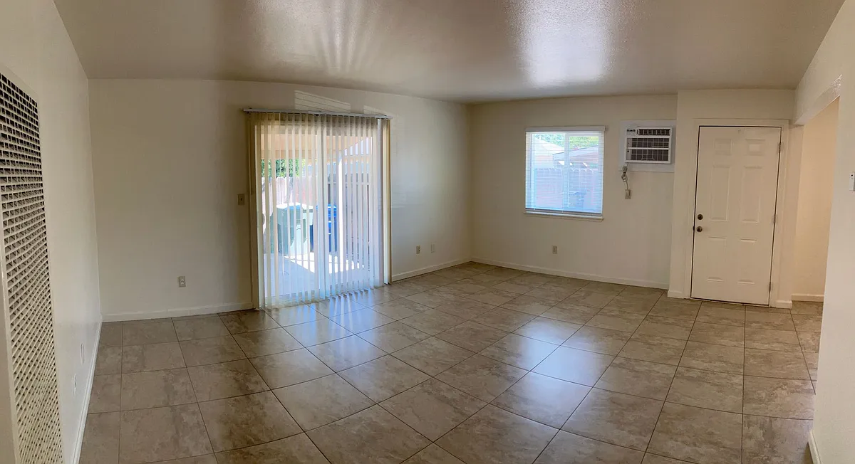 Building Photo - 2810 Carver Rd., Modesto, CA 95350