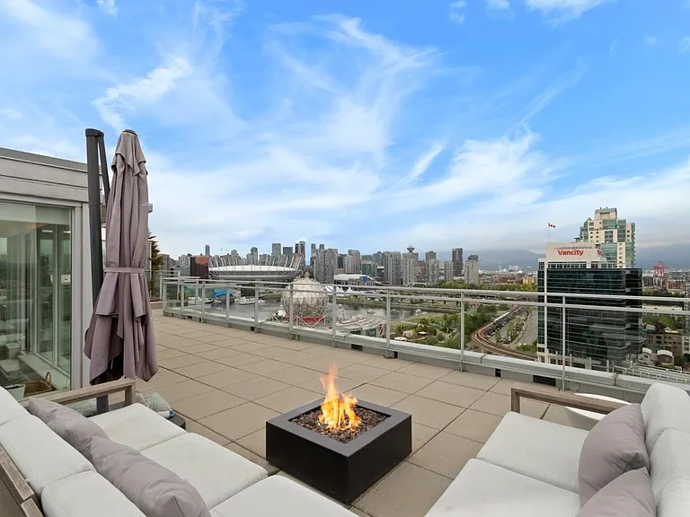 1618 Quebec St #2207 — Photo 34