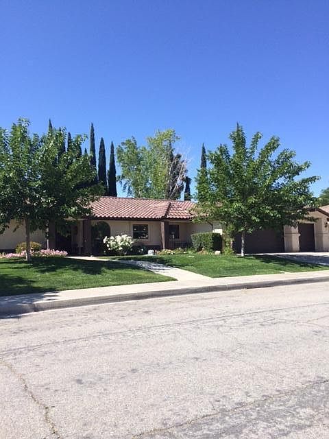 1st image of 2526 Brentwood Dr