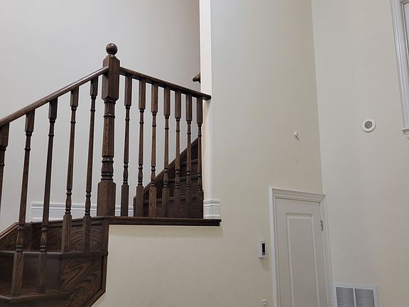 5th image of 50 Hargrave Ln #4