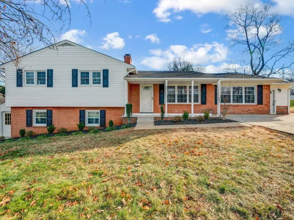 33 Hermitage Rd, Lynchburg, VA 24502