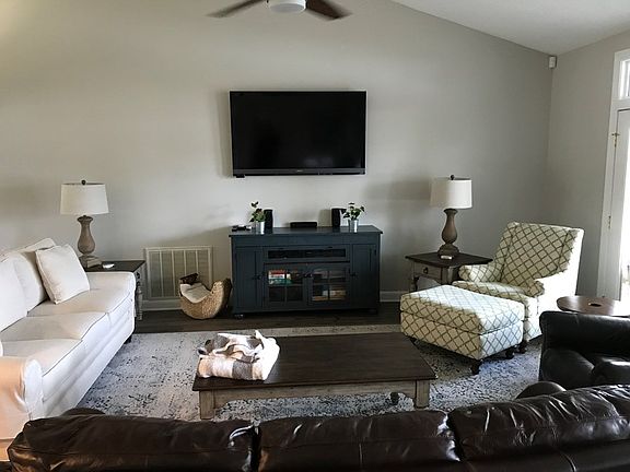 4th image of 1863 Baymeadows Dr W
