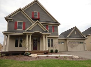11199 Whitewater Dr, Woodbury, MN 55129
