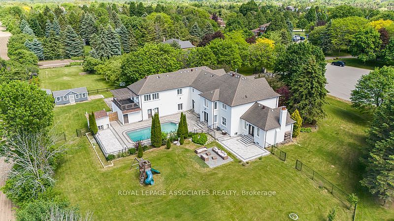 1st image of 69 Raeview Dr