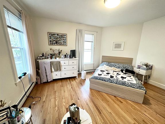 3rd image of 77 Kinnaird St #2M