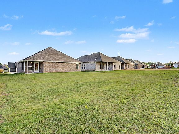 5th image of 1130 Garrett Ln