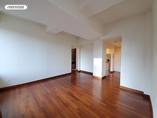 3rd image of 305 E 63rd St #8-0