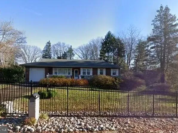 800 Parkridge Dr, Media, PA 19063