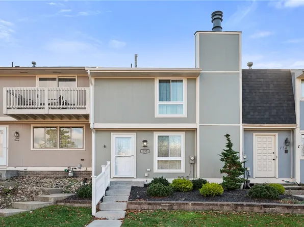 132 Rampart Ct, New Kensington, PA 15068