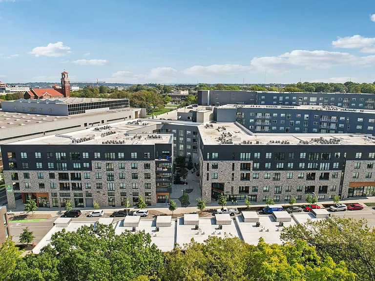 Gallerie Apartments — Photo 100