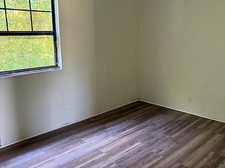 324 Old Valley Rd — Photo 8