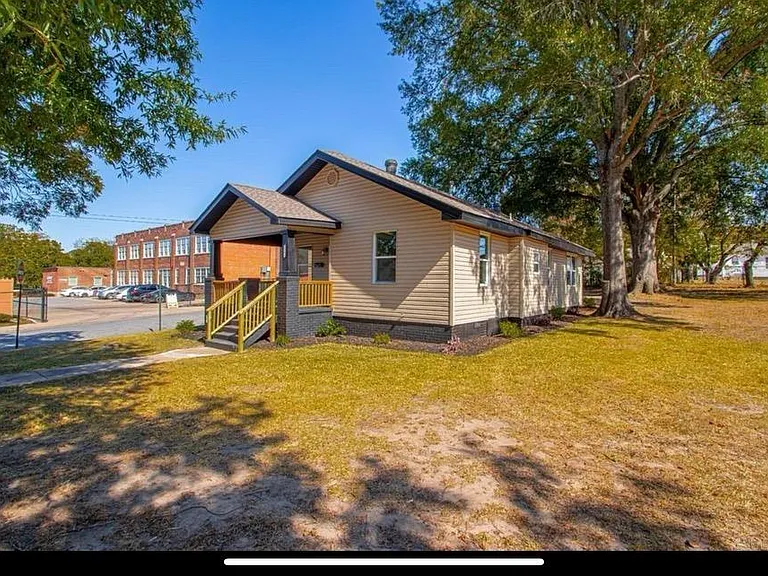 2501 S Maple St — Photo 25