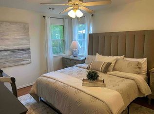 2101 Oakwood Ave #B, Bentonville, AR 72712