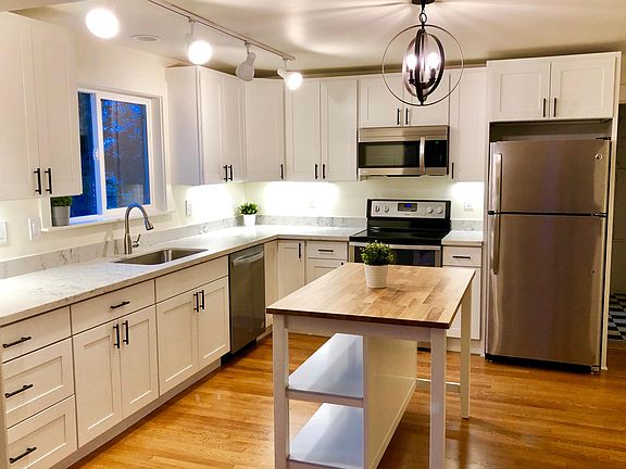 2nd image of 3031 14th Ave W #A