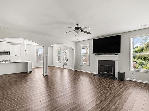 5th image of 945 Mystic Way