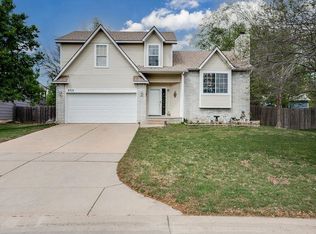 2715 S Crestline Ct, Wichita, KS 67215