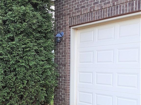 4th image of 695 Sky Way Drive NW