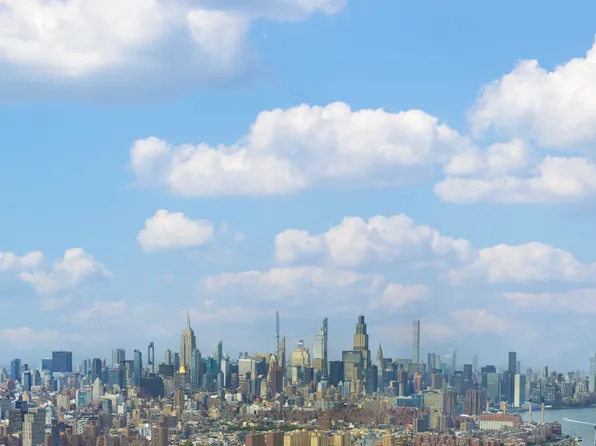 9 De Kalb Avenue image 5 of 27