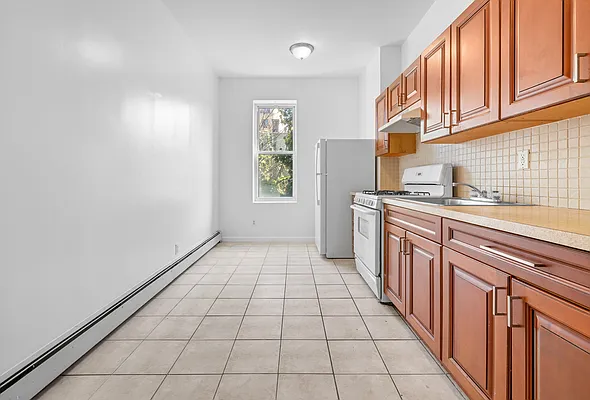 Rented by Oxford Property Group | media 8