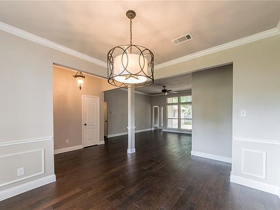 4th image of 801 Shady Glen Ct