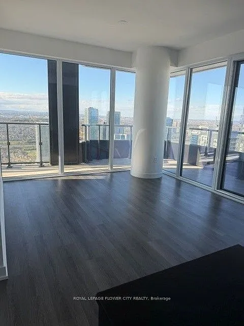 M CITY 3 — Photo 3