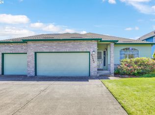 21962 NE Lachenview Ln, Fairview, OR 97024