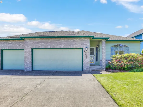 21962 NE Lachenview Ln, Fairview, OR 97024