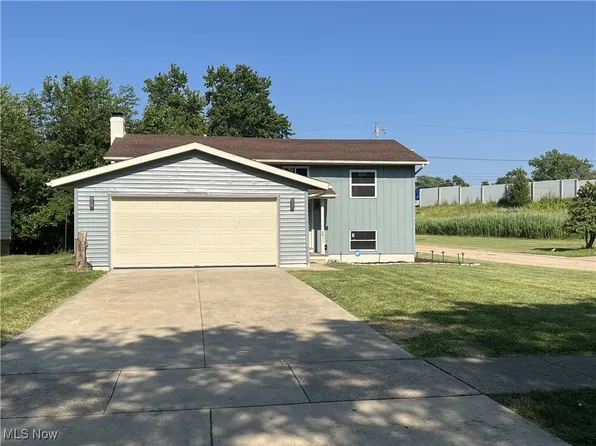 4911 Annette Pl, Warrensville Heights, OH 44128