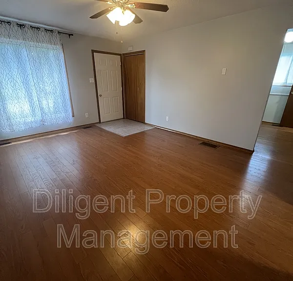 926 Dainard Dr #5 — Photo 12